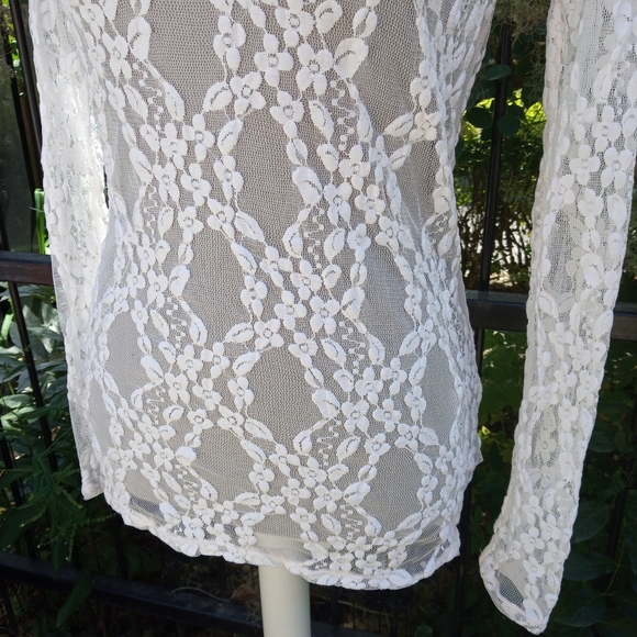 Intimately Free People white lace top size small - Picture 5 of 10